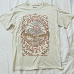 Hollister Oversized Off-White Yellowstone Graphic Tee - Size XS